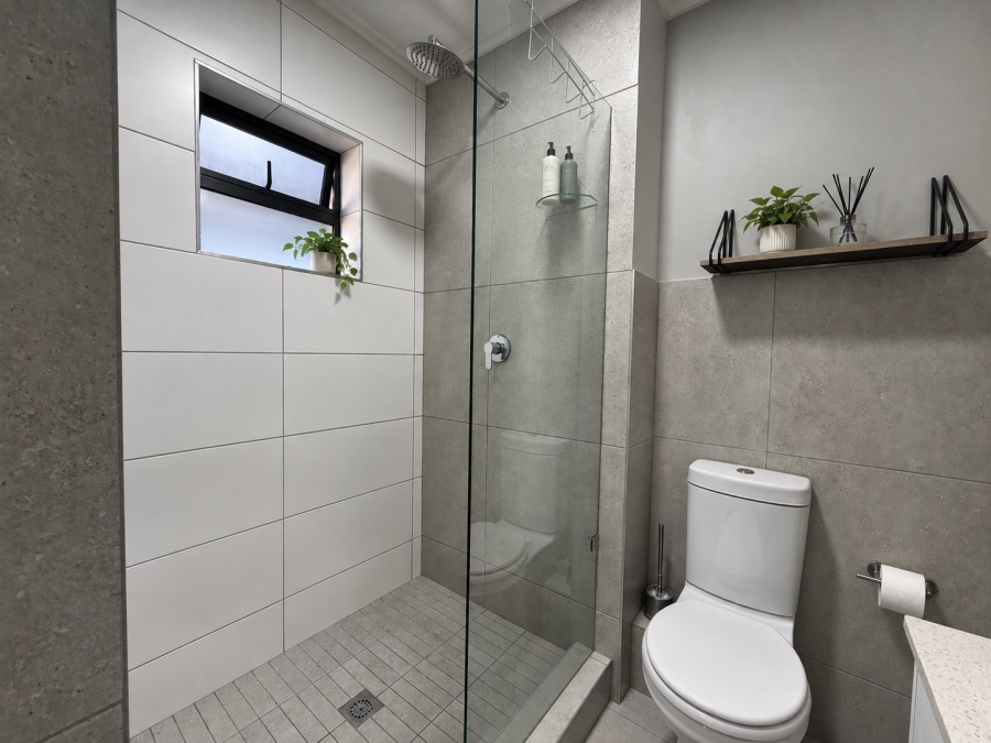 2 Bedroom Property for Sale in Table View Western Cape